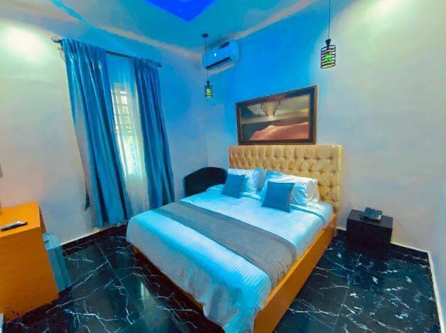 West Wing Hotel ลากอส ภายนอก รูปภาพ