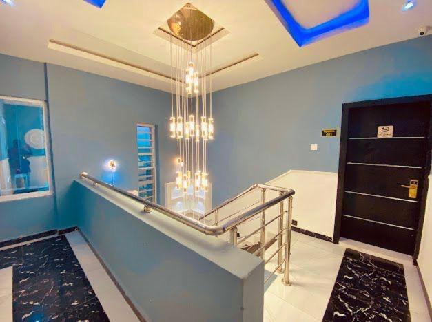 West Wing Hotel ลากอส ภายนอก รูปภาพ
